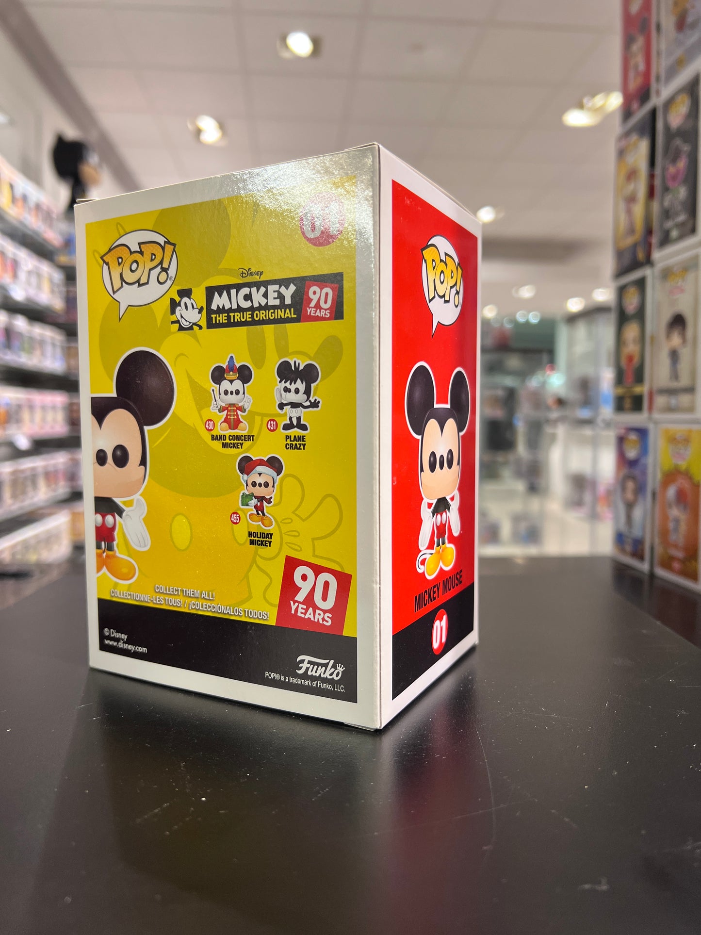 Funko Pop! Disney - Mickey Mouse (Funko Shop) Green/Yellow