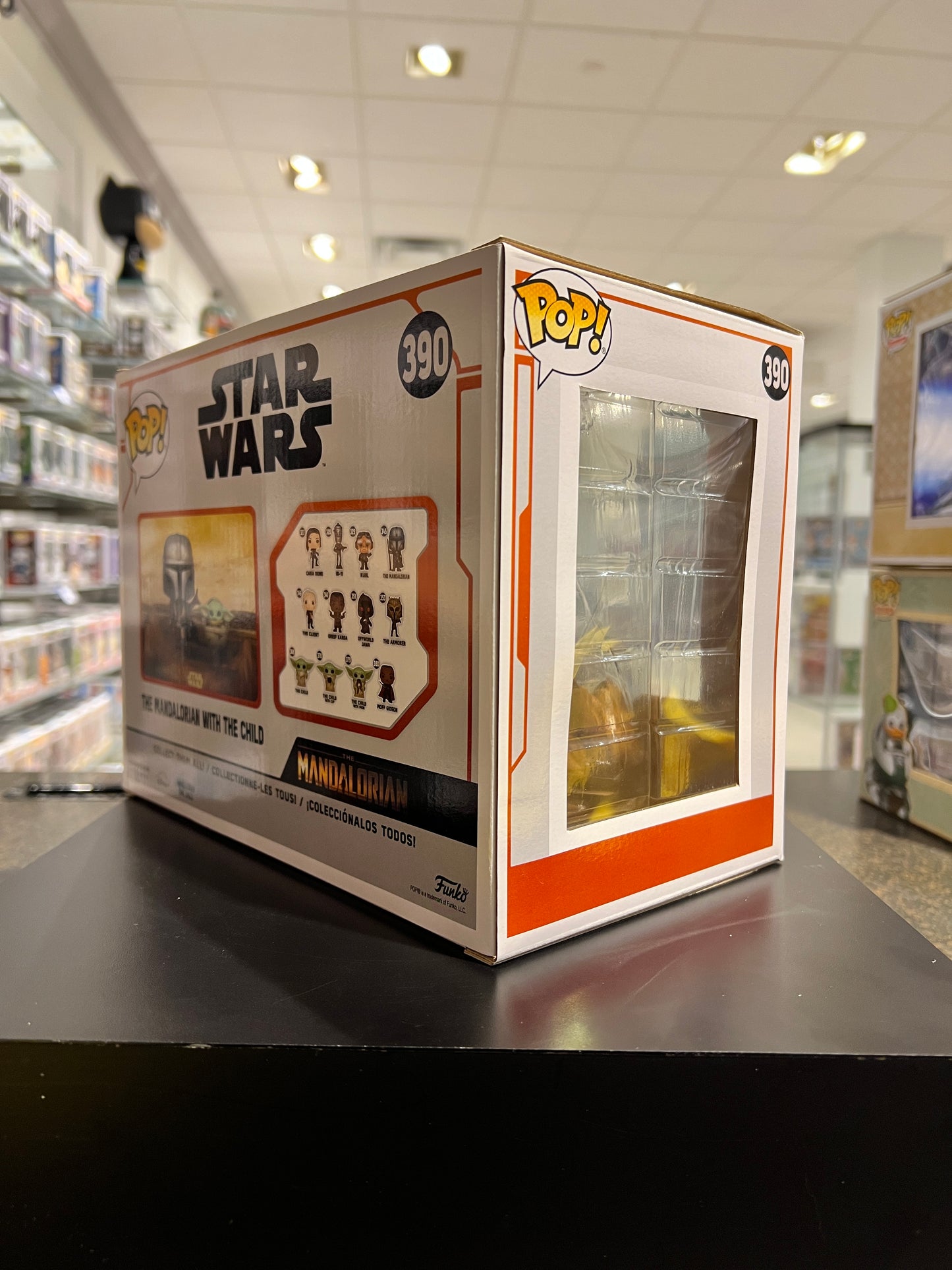 Funko Pop! Star Wars - The Mandalorian w/ The Child Moment