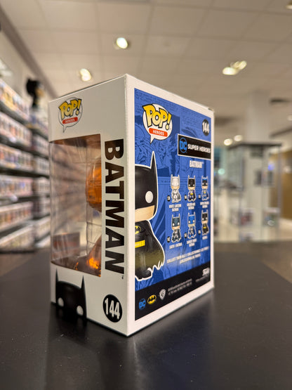 Funko Pop! DC - Batman Chrome (NYCC Con Sticker)